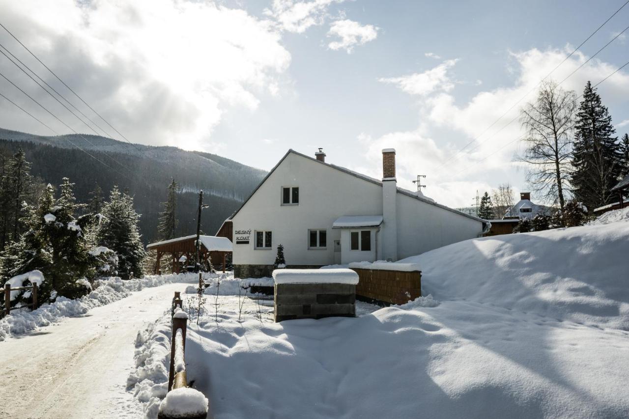 Desny Kout Kouty Exterior foto